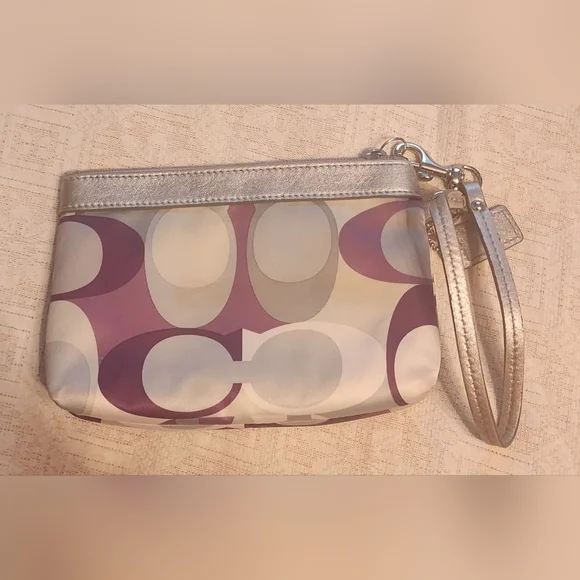 Coach wristlet - Picture 2 of 3